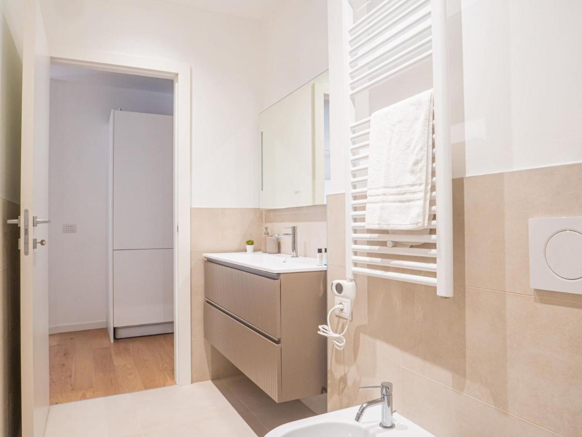 The Best Rent - Modern Apartment Near Corso Buenos Aires Мілан Екстер'єр фото